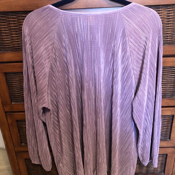 H by Halston Accordion Pleat Lilac Top - XL - Picture 8 of 10